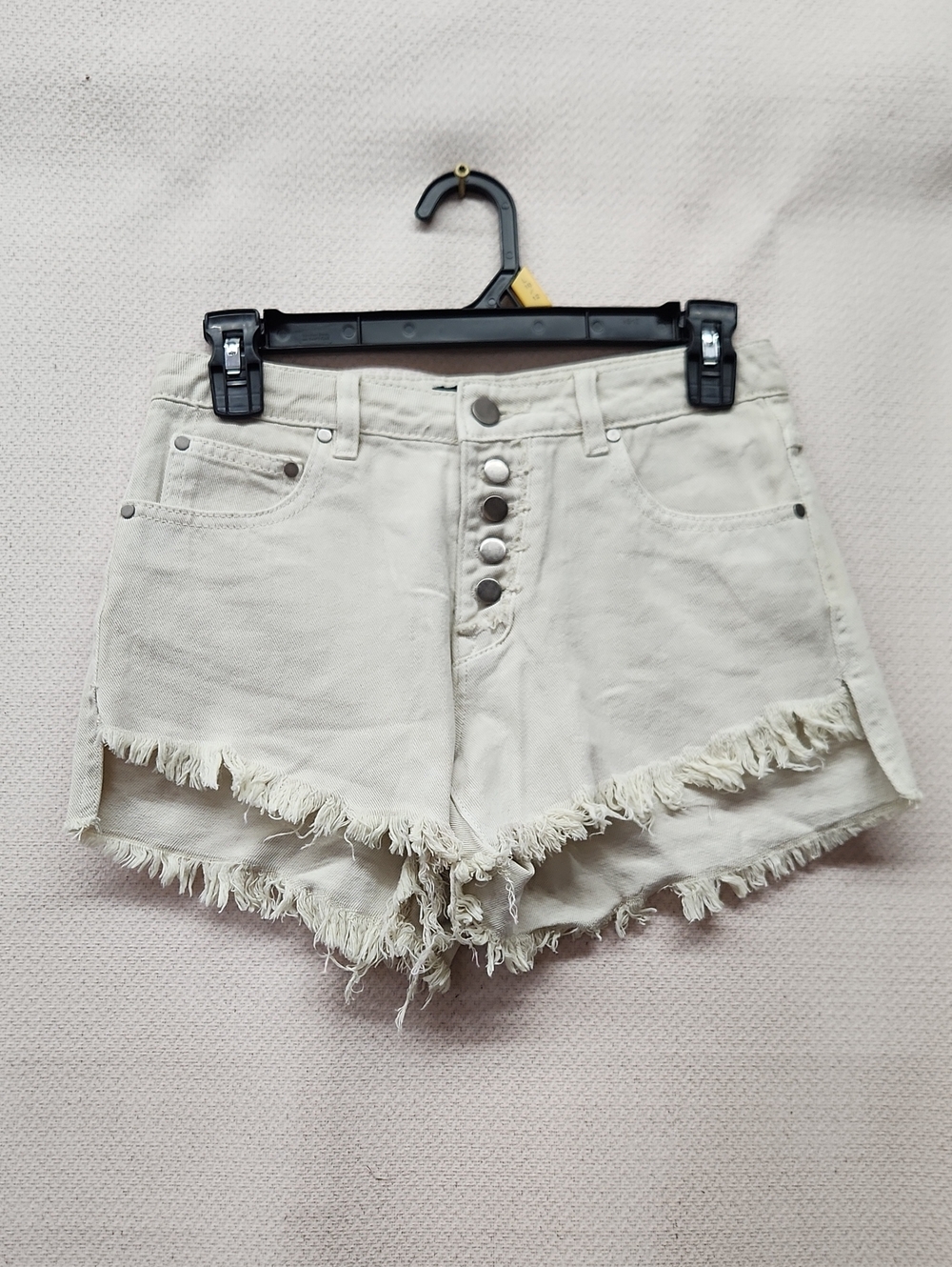 Mustard Seed Cream Frayed Hem Button-Front Jean Shorts